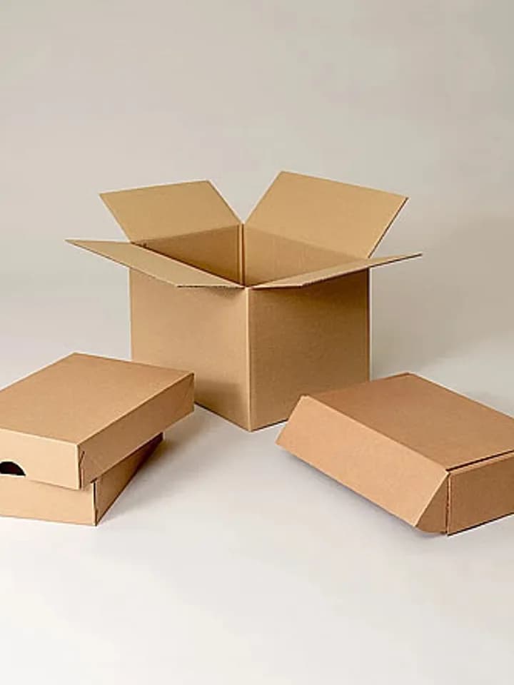 The Om Packagings team